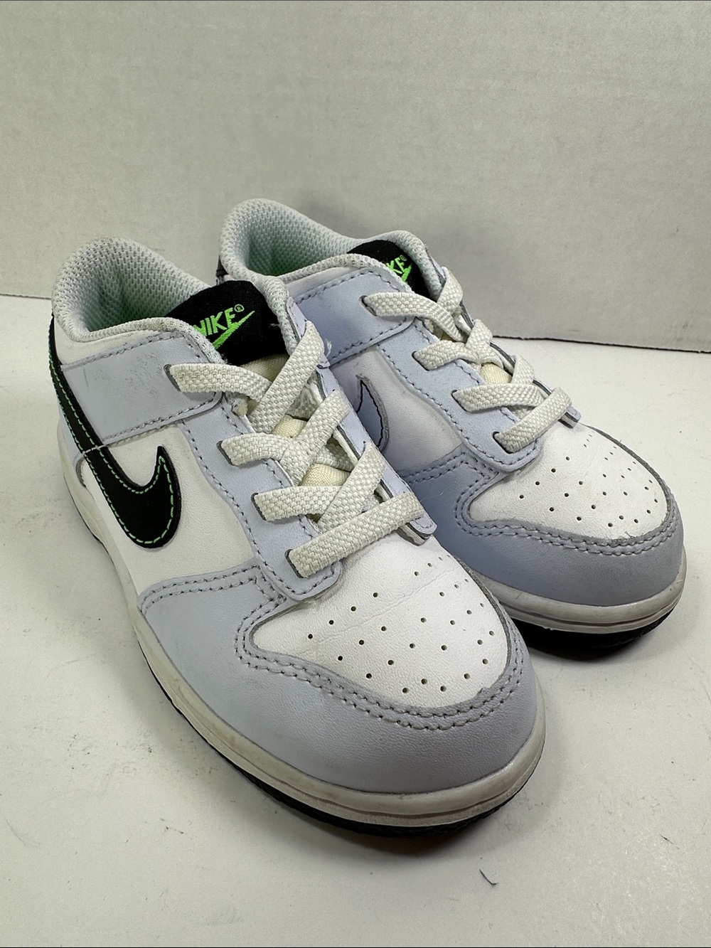 Nike Kids Low-Top Sneakers Shoes Size 8.5 White Light Gray